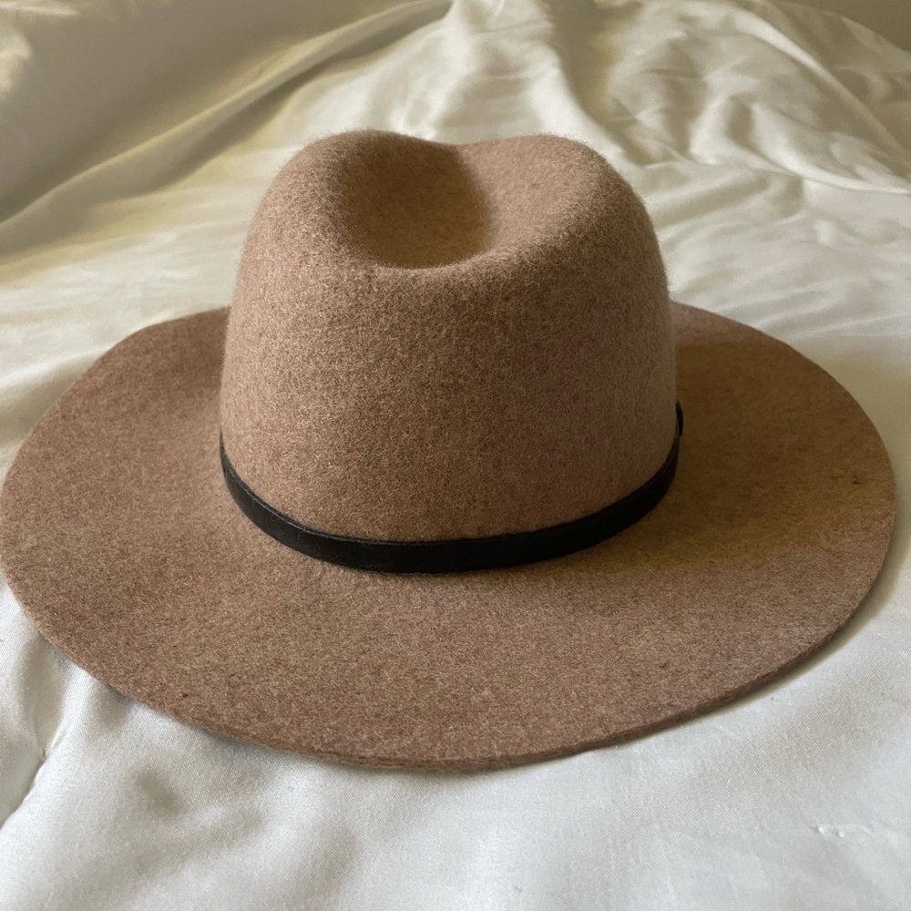 Banana Republic hat